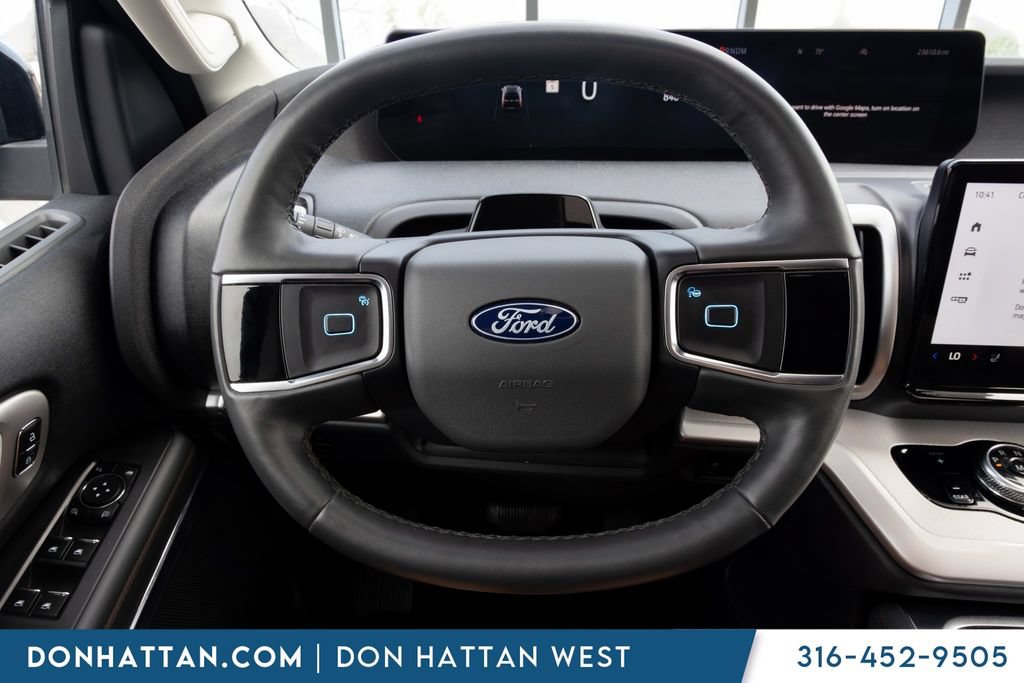 Used 2025 Ford Expedition Max Active AWD/4WD image 5