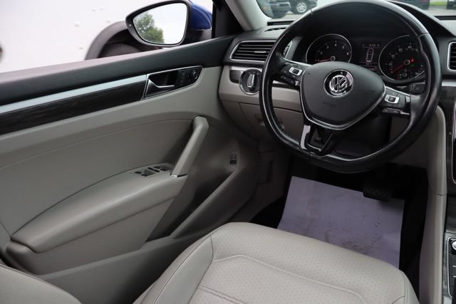Used 2017 Volkswagen Passat 1.8T SE FWD image 26