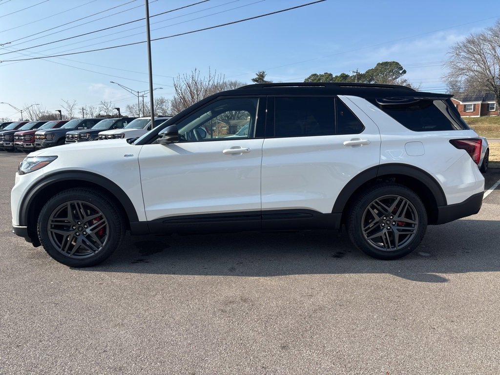 New 2026 Ford Explorer ST-Line w/ ST-Line Street Pack image 4
