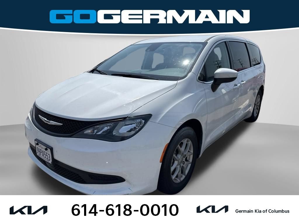 Used 2023 Chrysler Voyager LX FWD image 1