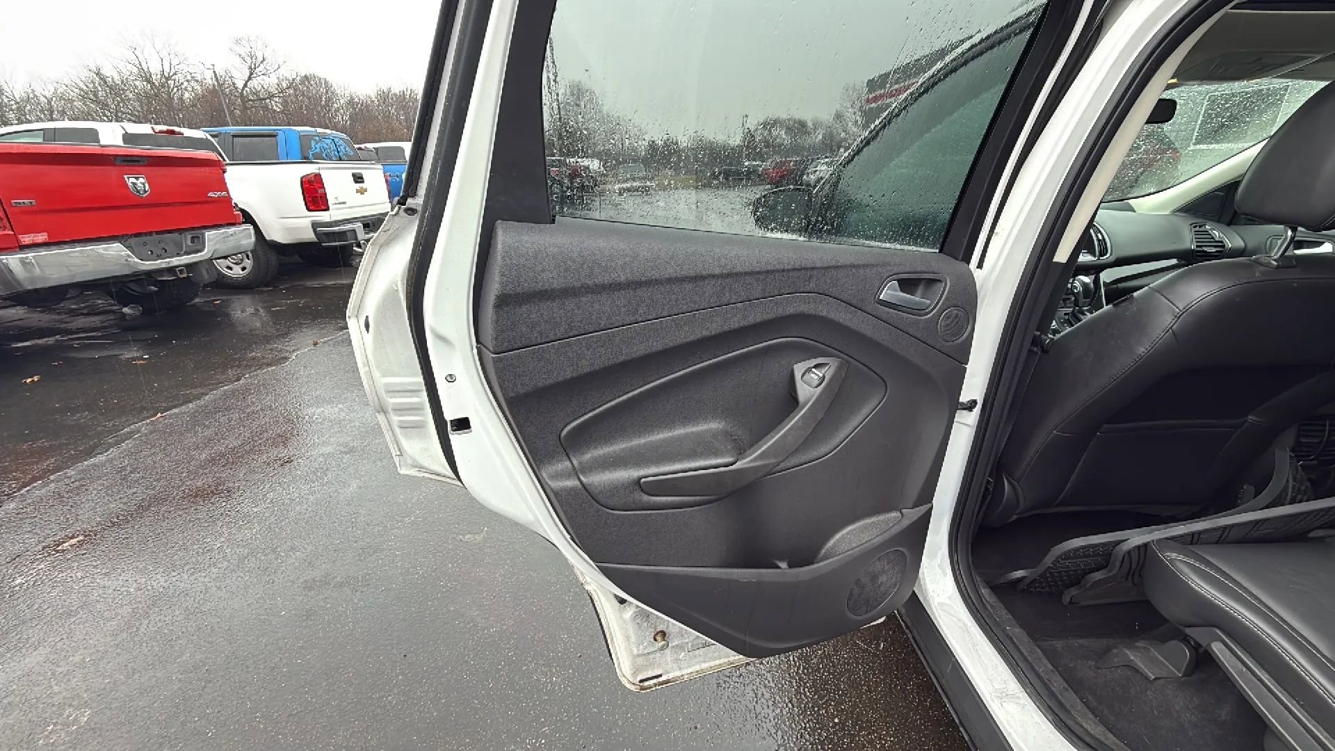 Used 2016 Ford Escape Titanium image 12