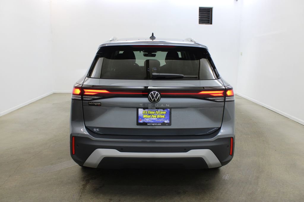 New 2026 Volkswagen Tiguan SE FWD image 4