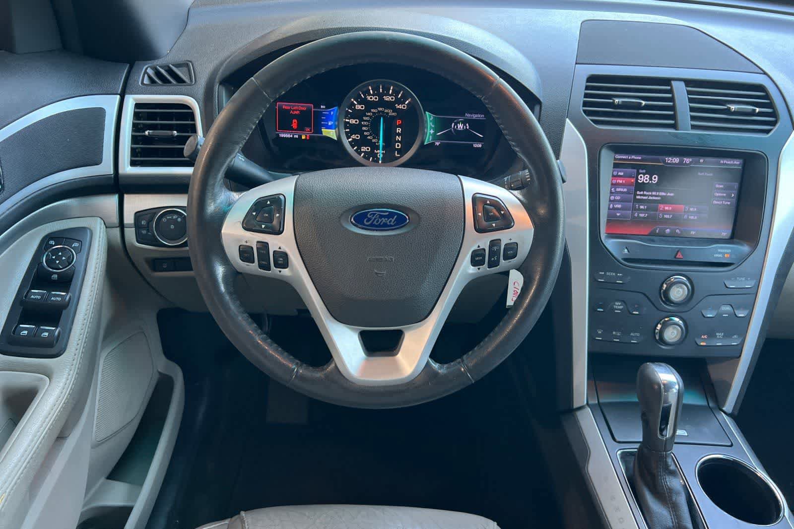 Used 2013 Ford Explorer XLT FWD image 16