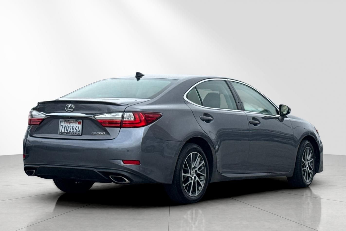 Used 2017 Lexus ES 350 w/ Navigation System Package FWD image 4