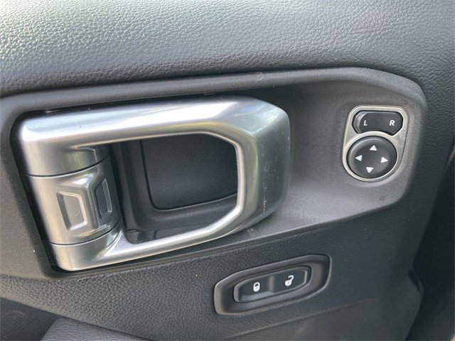 Used 2019 Jeep Wrangler Unlimited Sahara image 13