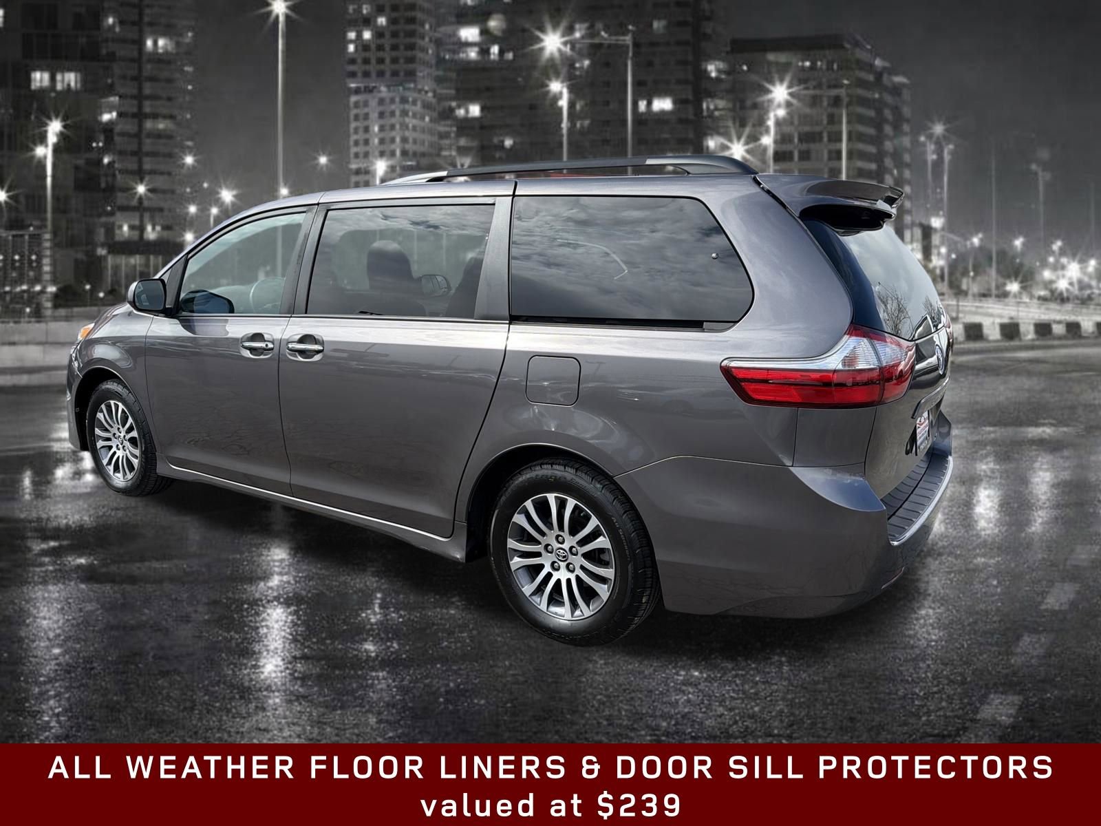 Used 2019 Toyota Sienna XLE FWD image 4