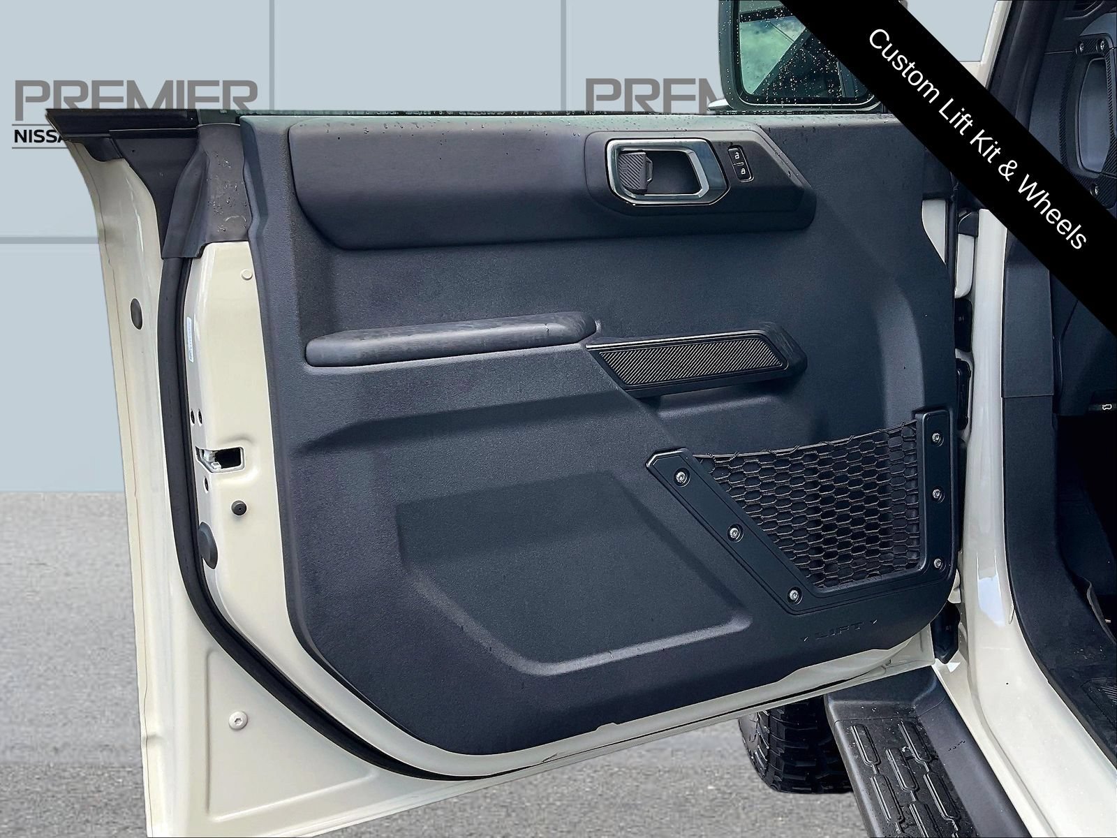 Used 2025 Ford Bronco Outer Banks AWD/4WD image 22