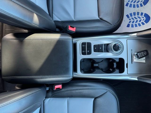 Used 2022 Ford Explorer XLT w/ Equipment Group 202A image 19