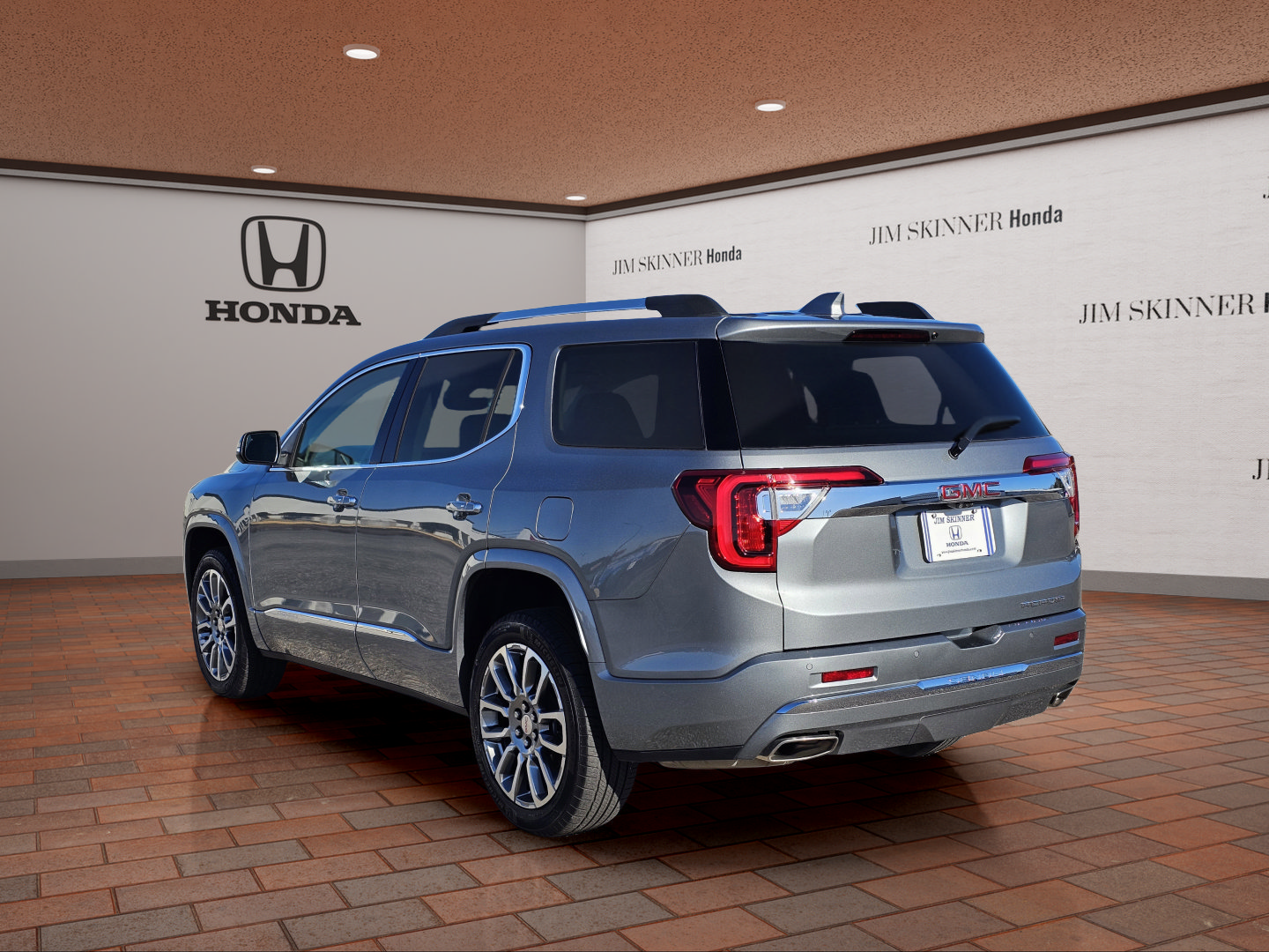 Used 2023 GMC Acadia Denali w/ Denali Technology Package FWD image 12