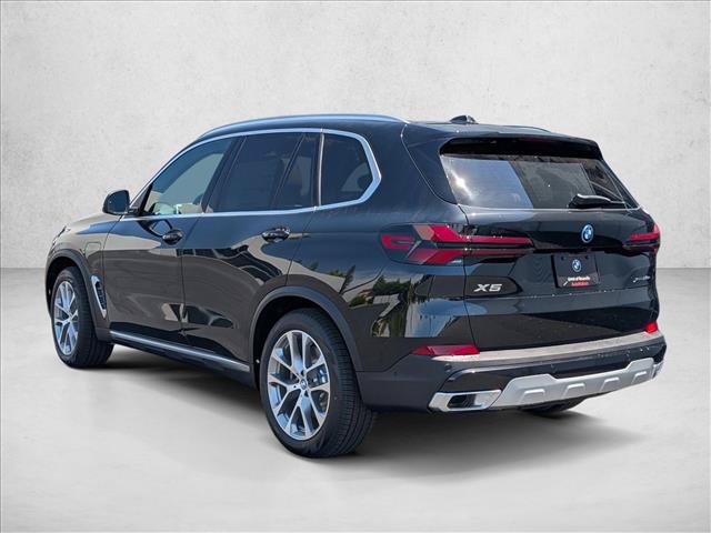 New 2026 BMW X5 xDrive50e w/ Executive Package AWD/4WD image 2