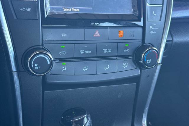 Certified 2016 Toyota Camry SE image 21