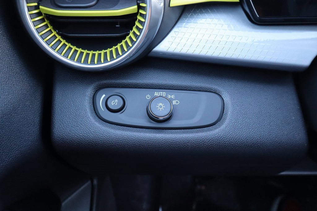 New 2026 Chevrolet Trax LT w/ LT Convenience Package image 14