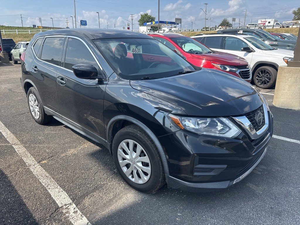 Used 2018 Nissan Rogue S image 3