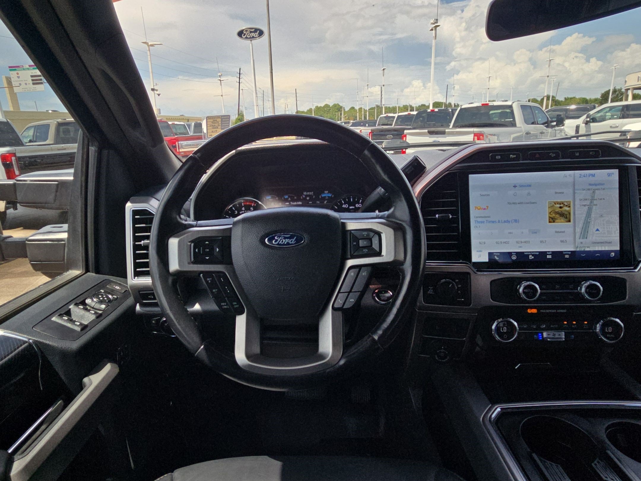 Used 2022 Ford F250 Platinum w/ FX4 Off-Road Package AWD/4WD image 31