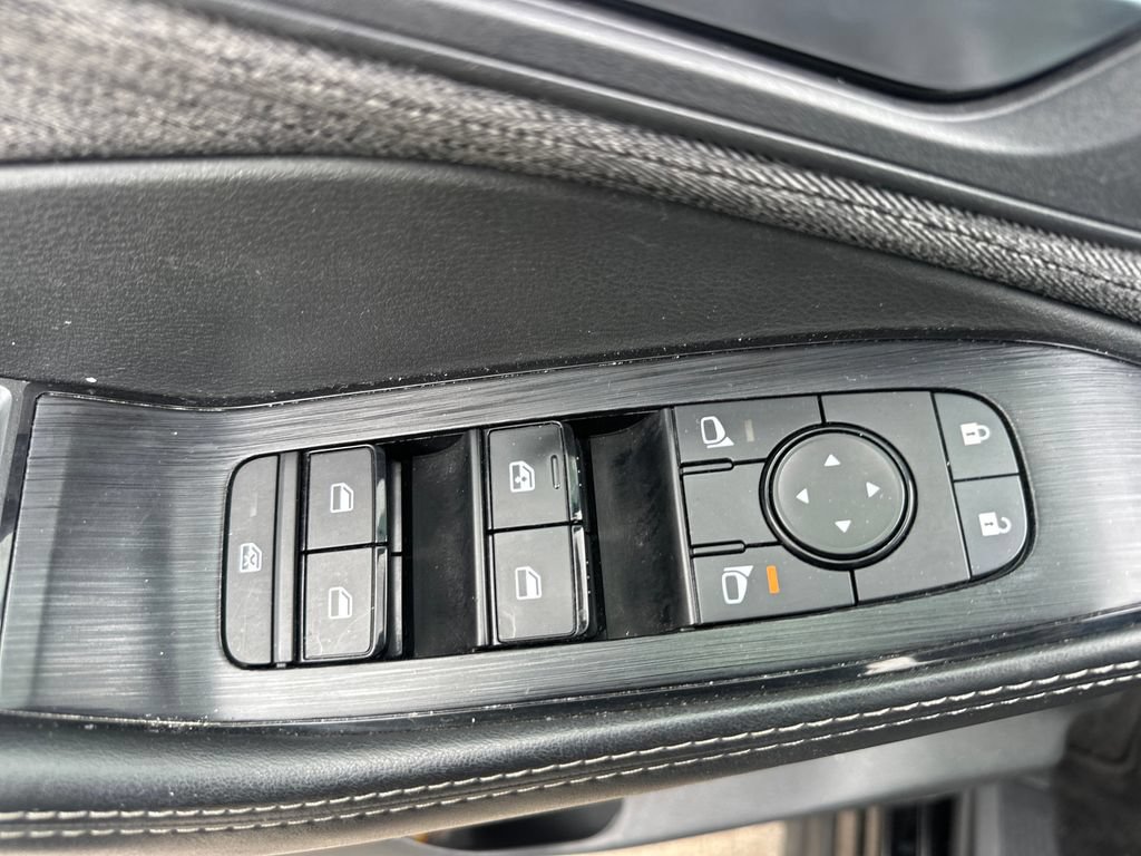 Used 2021 Nissan Rogue SV FWD image 13