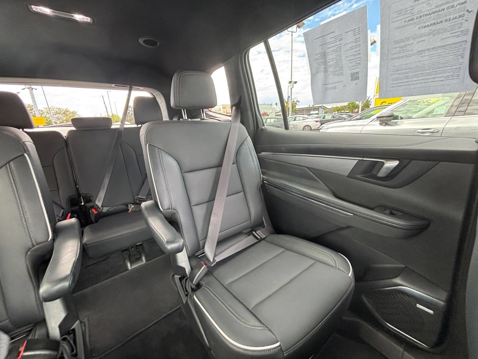 Used 2025 Buick Enclave Preferred AWD/4WD image 40