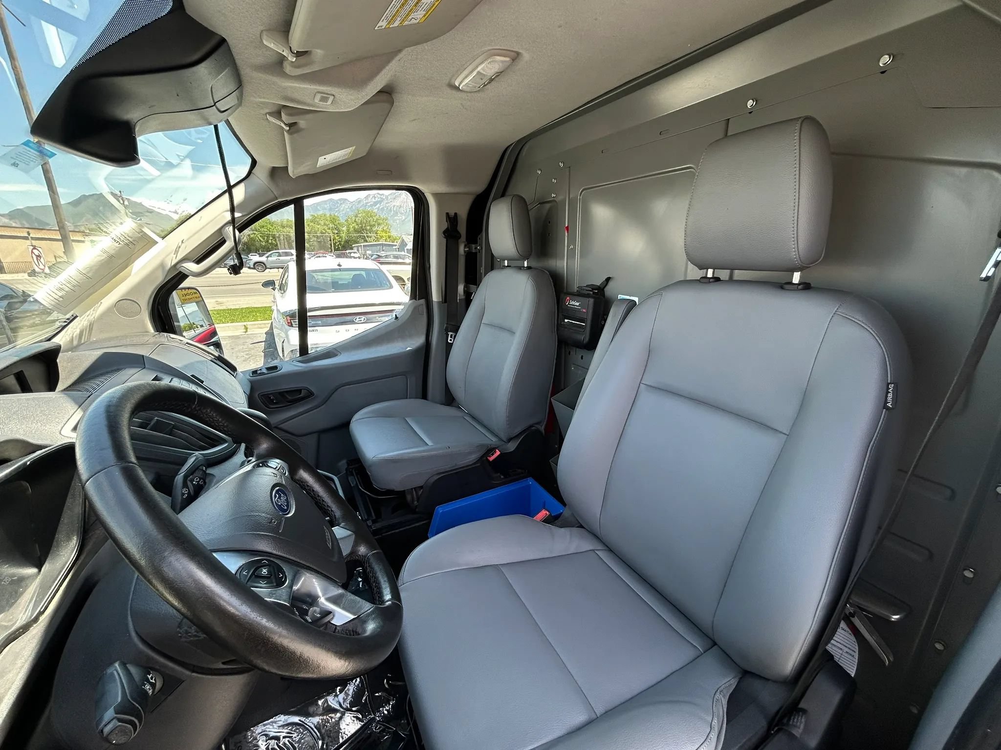 Used 2018 Ford Transit 150 130 Low Roof w/ Exterior Upgrade Package RWD image 7