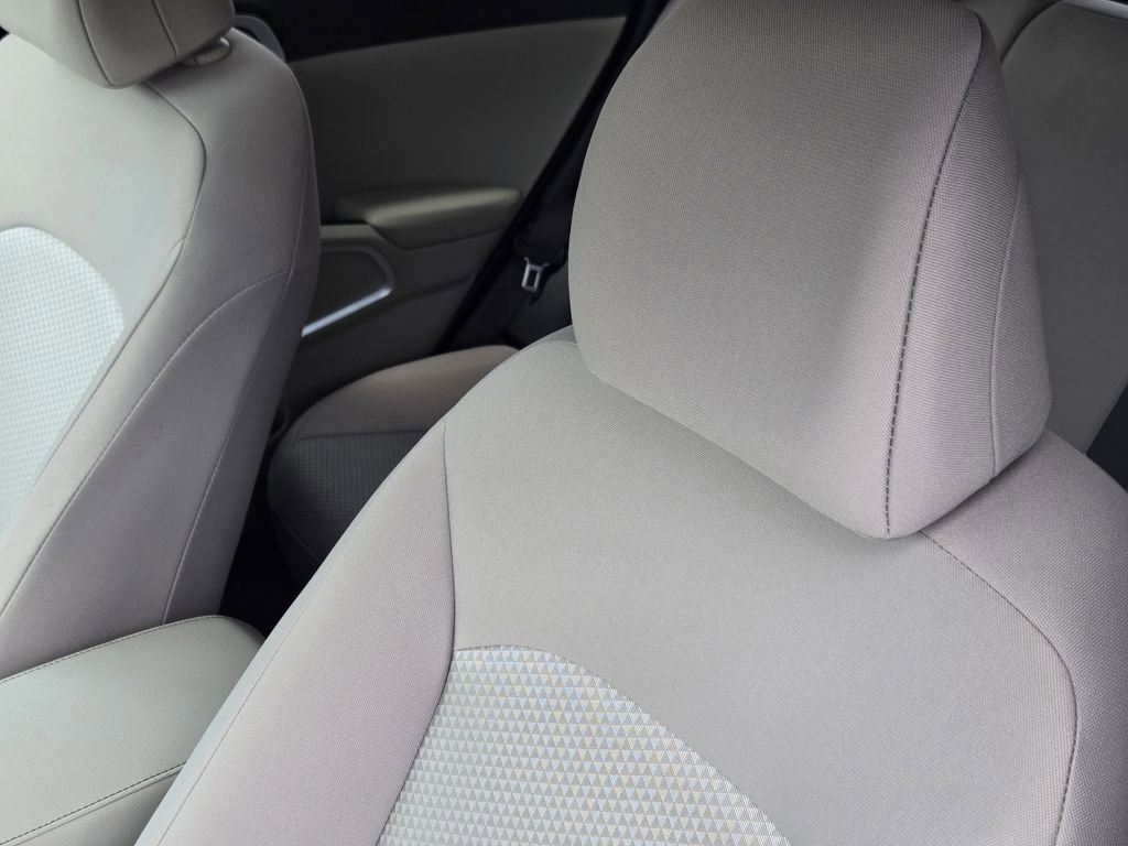 Certified 2025 Kia Soul LX w/ LX Technology Package FWD image 20