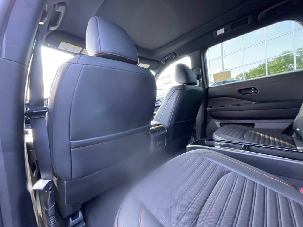 New 2026 Nissan Pathfinder Rock Creek w/ Rock Creek Premium Package AWD/4WD image 14