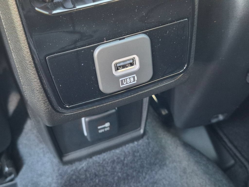 New 2026 Jeep Compass Limited w/ Sun, Sound & Navigation Group AWD/4WD image 24
