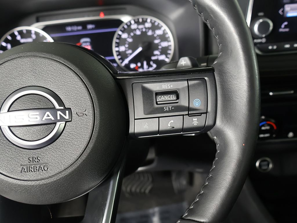 Used 2023 Nissan Rogue SV w/ SV Premium Package image 40