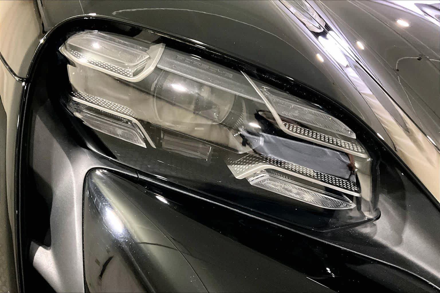 Used 2020 Porsche Taycan 4S AWD/4WD image 26