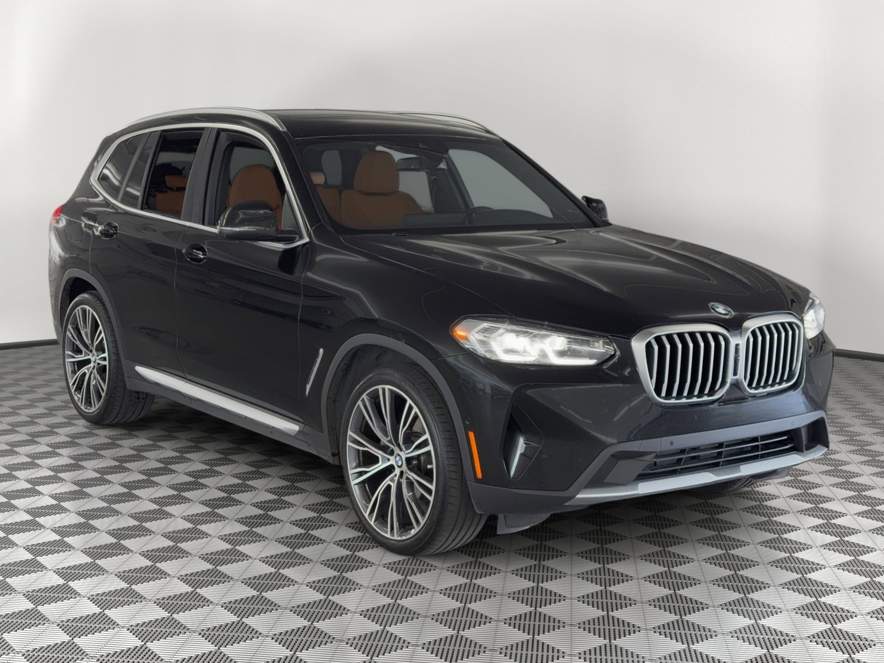 Used 2023 BMW X3 sDrive30i w/ Premium Package image 7