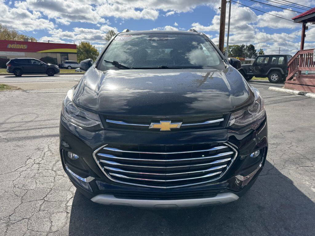 Used 2017 Chevrolet Trax Premier w/ Driver Confidence II Package image 2