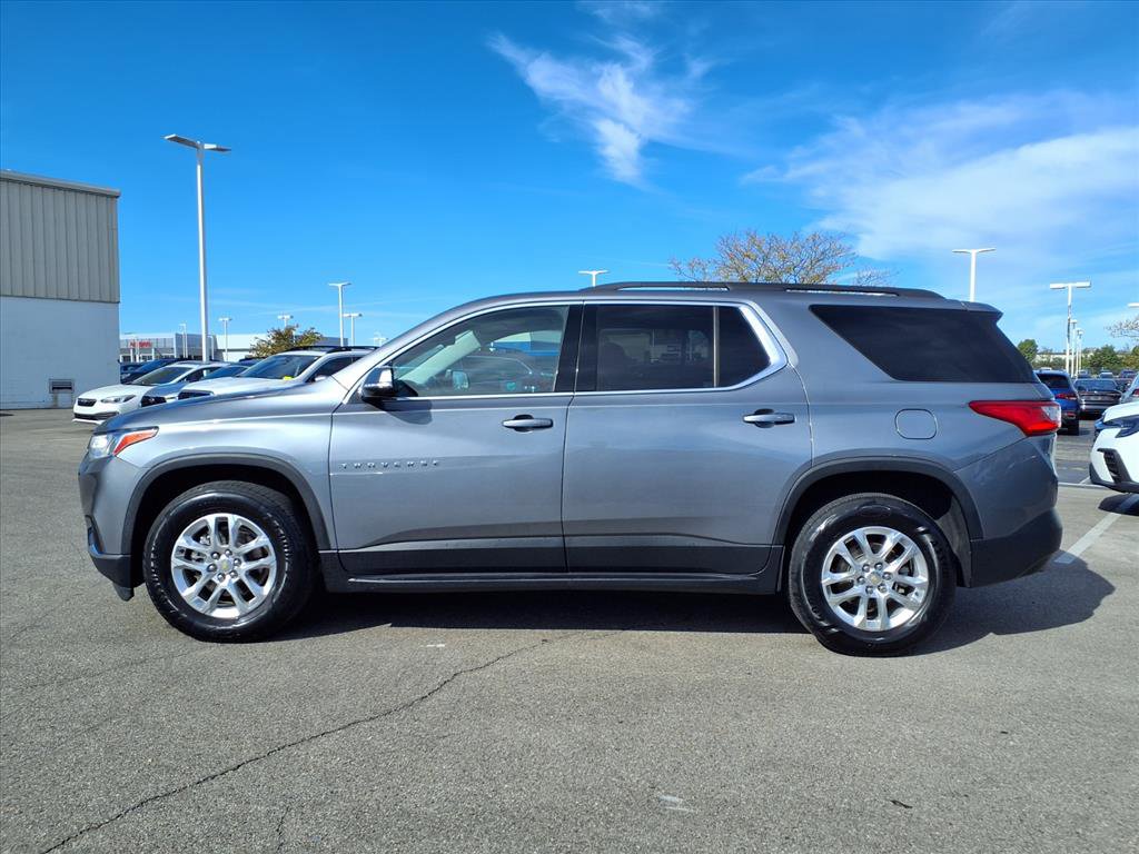 Used 2020 Chevrolet Traverse LT image 3