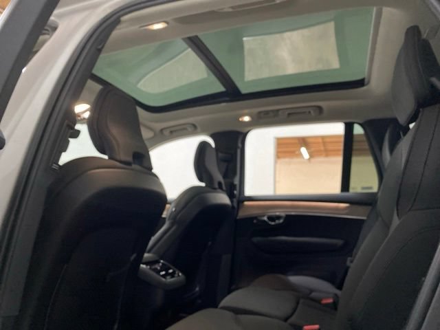 Used 2025 Volvo XC90 B6 Plus AWD/4WD image 32