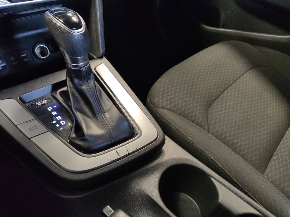Used 2019 Hyundai Elantra SE w/ Cargo Package image 26