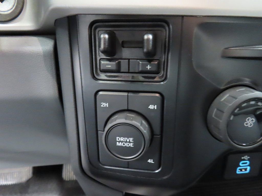 Used 2024 Ford F550 4x4 Crew Cab Super Duty image 57