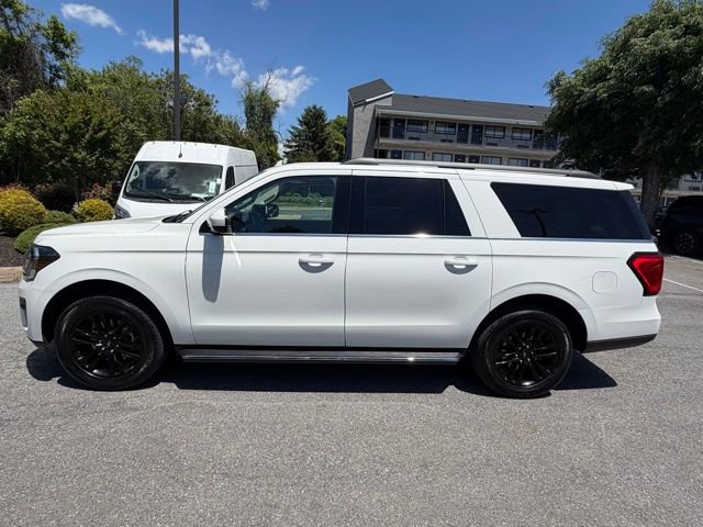 Used 2022 Ford Expedition Max XLT AWD/4WD image 2