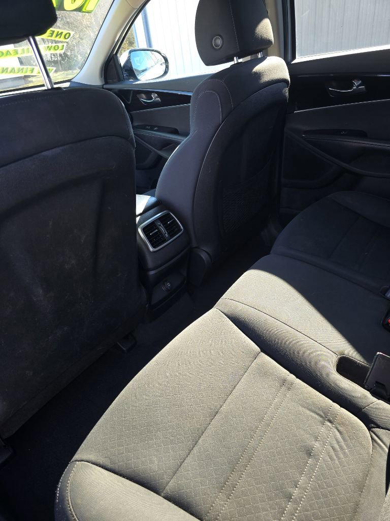 Used 2019 Kia Sorento L image 6