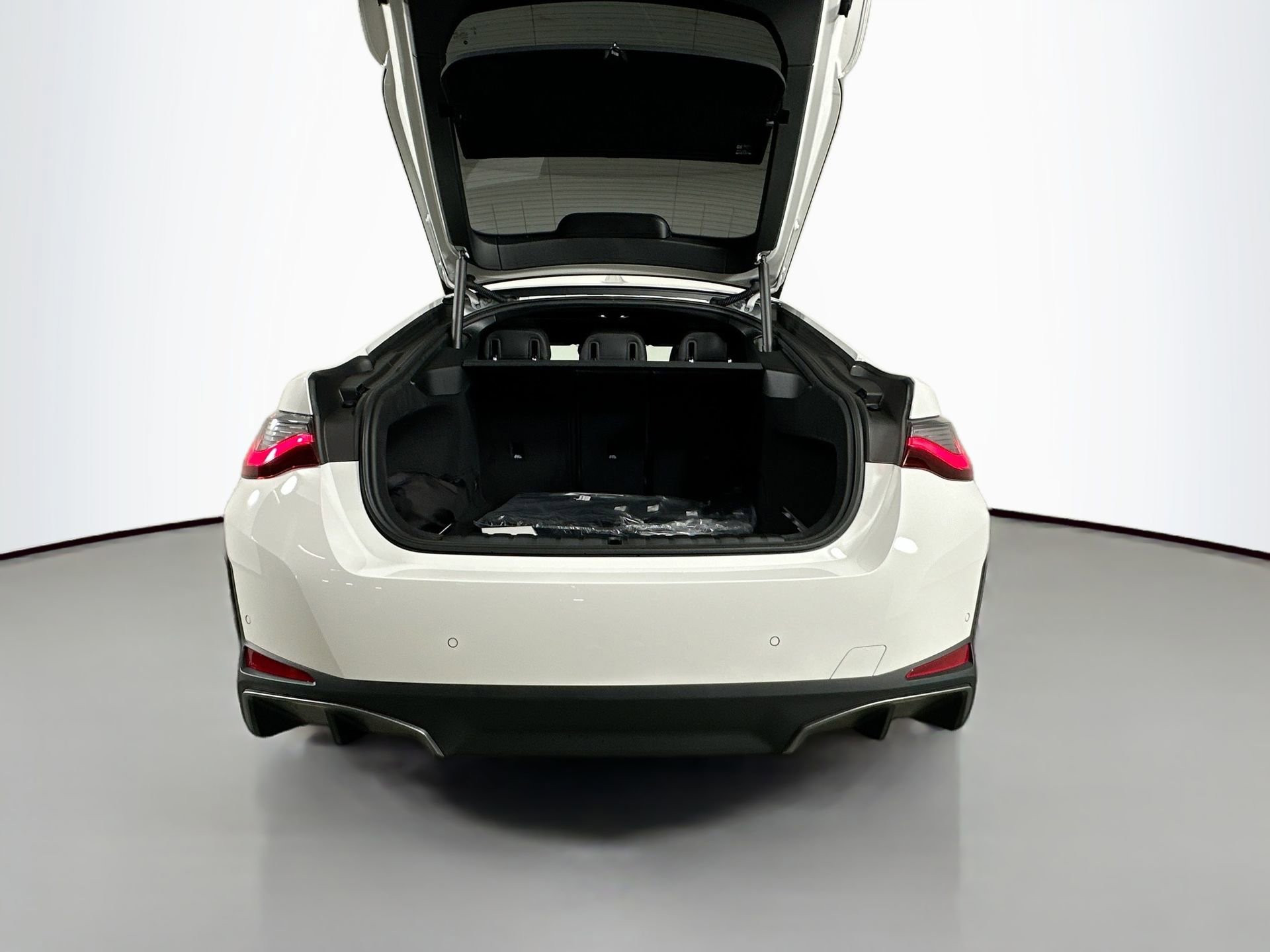 New 2026 BMW i4 eDrive40 w/ Premium Package image 27