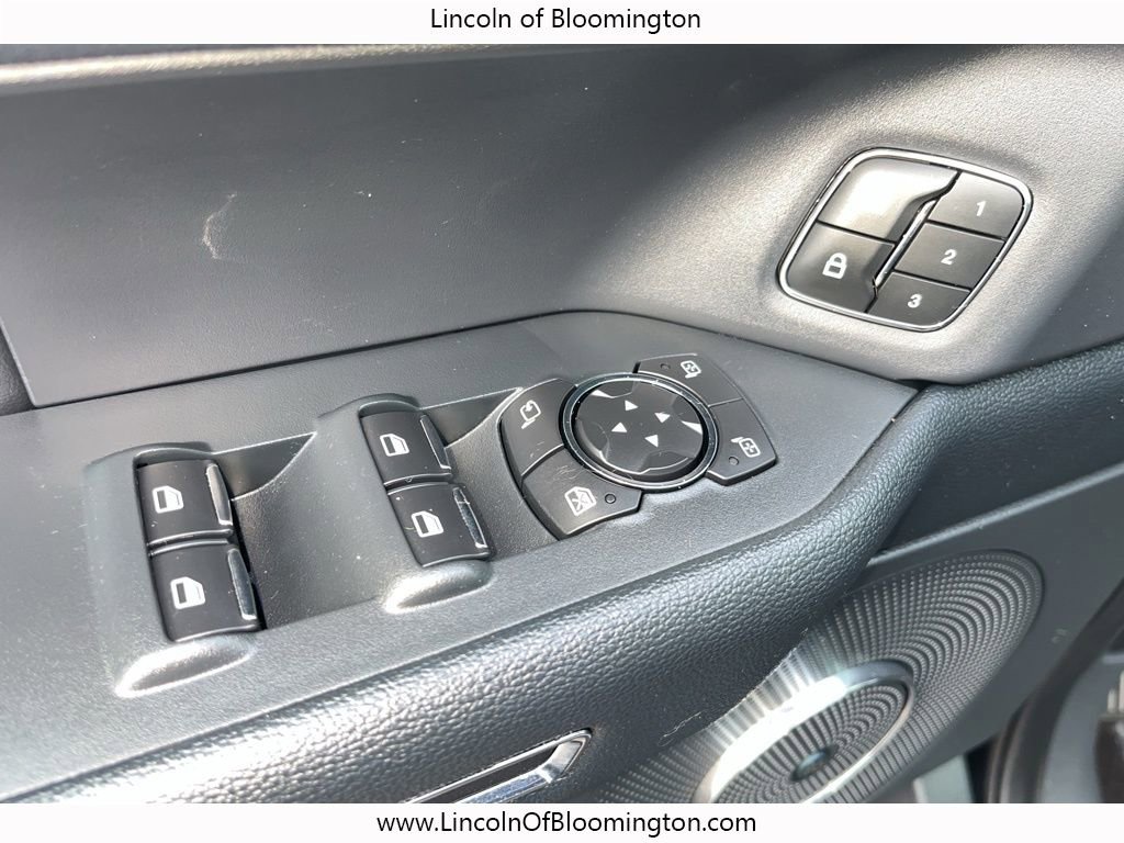 Used 2022 Ford Expedition Max Limited image 30