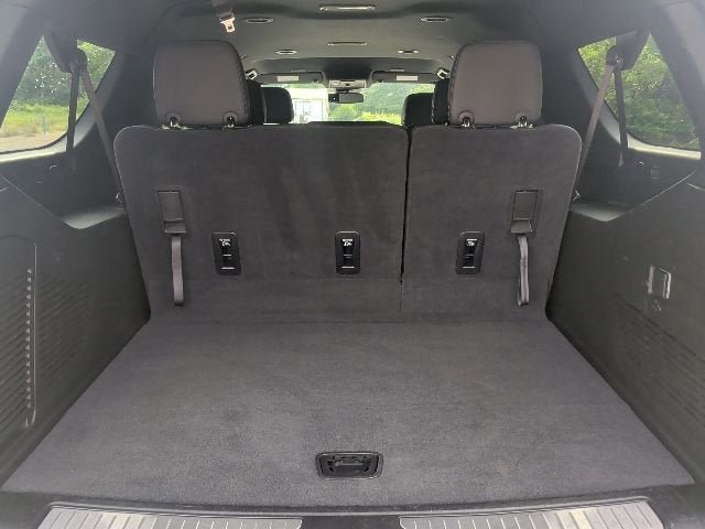 Certified 2025 Chevrolet Suburban Z71 AWD/4WD image 11