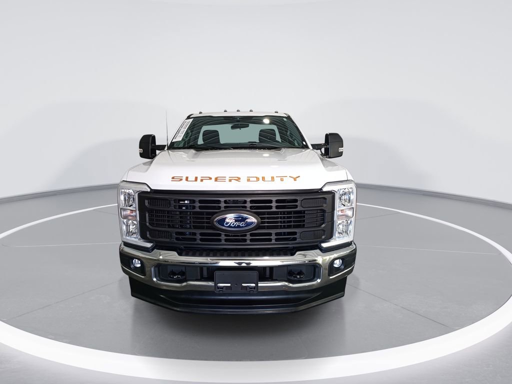 Used 2024 Ford F250 XL w/ Snow Plow/Camper Package AWD/4WD image 2