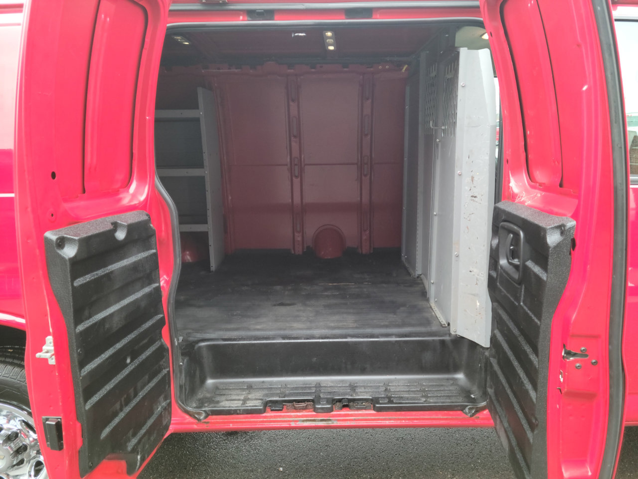 Used 2020 Chevrolet Express 2500 w/ Driver Convenience Package image 16