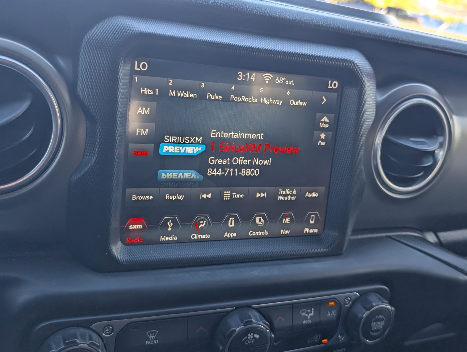 Used 2018 Jeep Wrangler Rubicon AWD/4WD image 21
