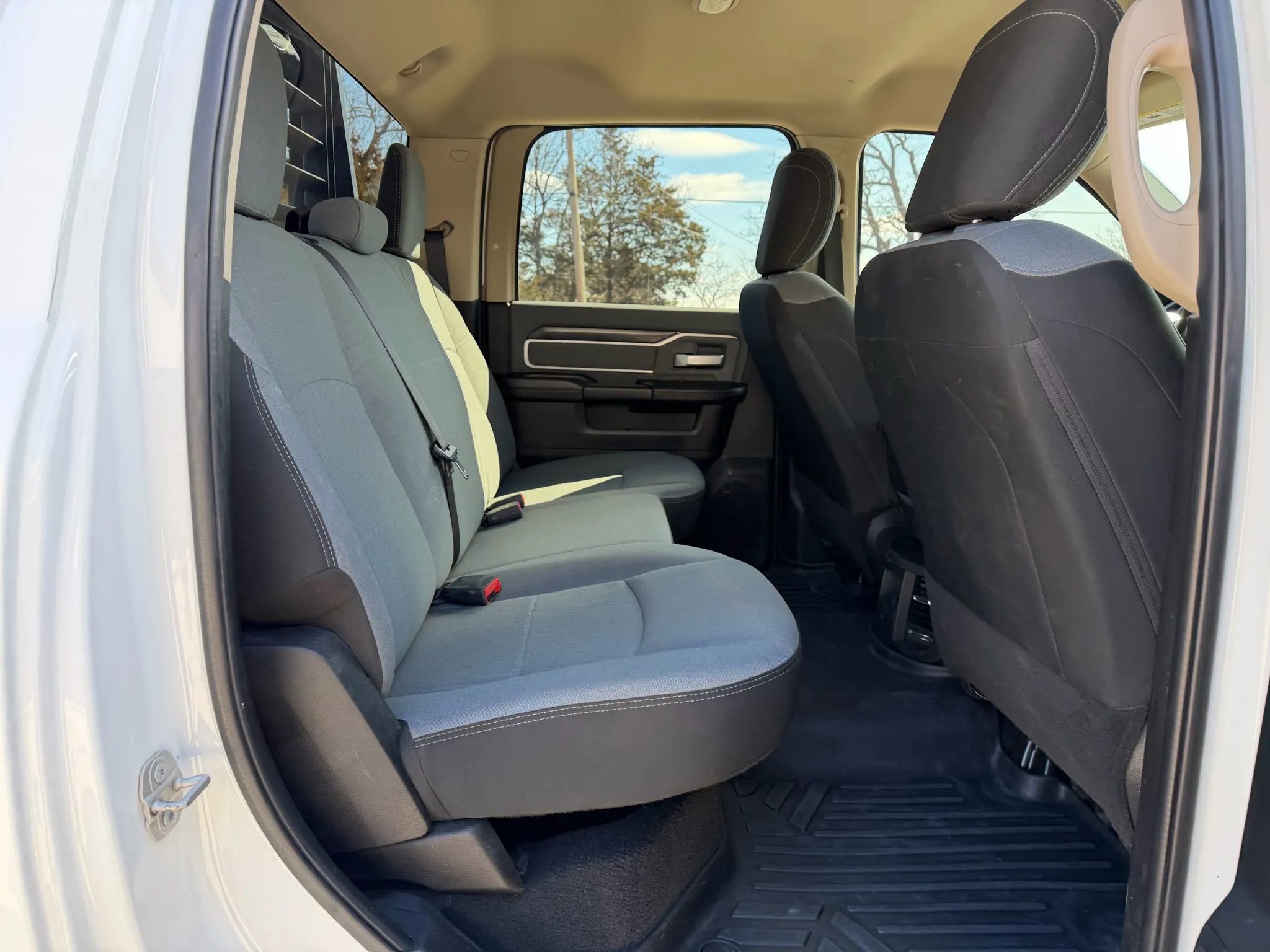 Used 2020 RAM 3500 SLT w/ Quick Order Package 2YG SLT AWD/4WD image 45