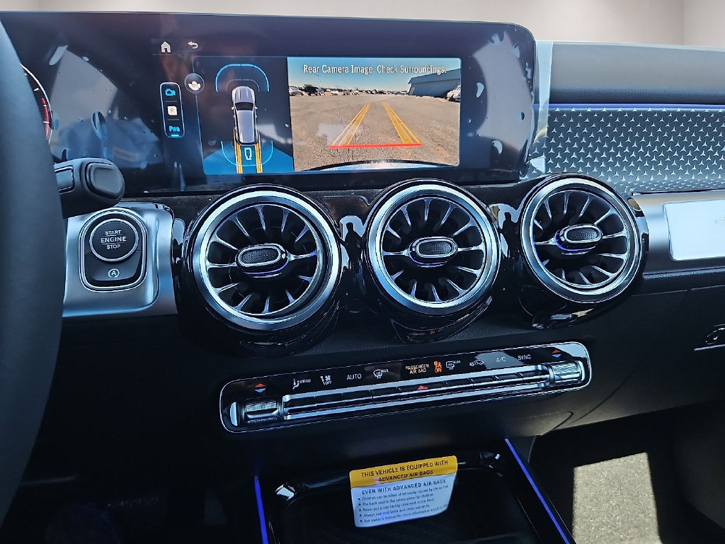 Used 2025 Mercedes-Benz GLB 250 image 23