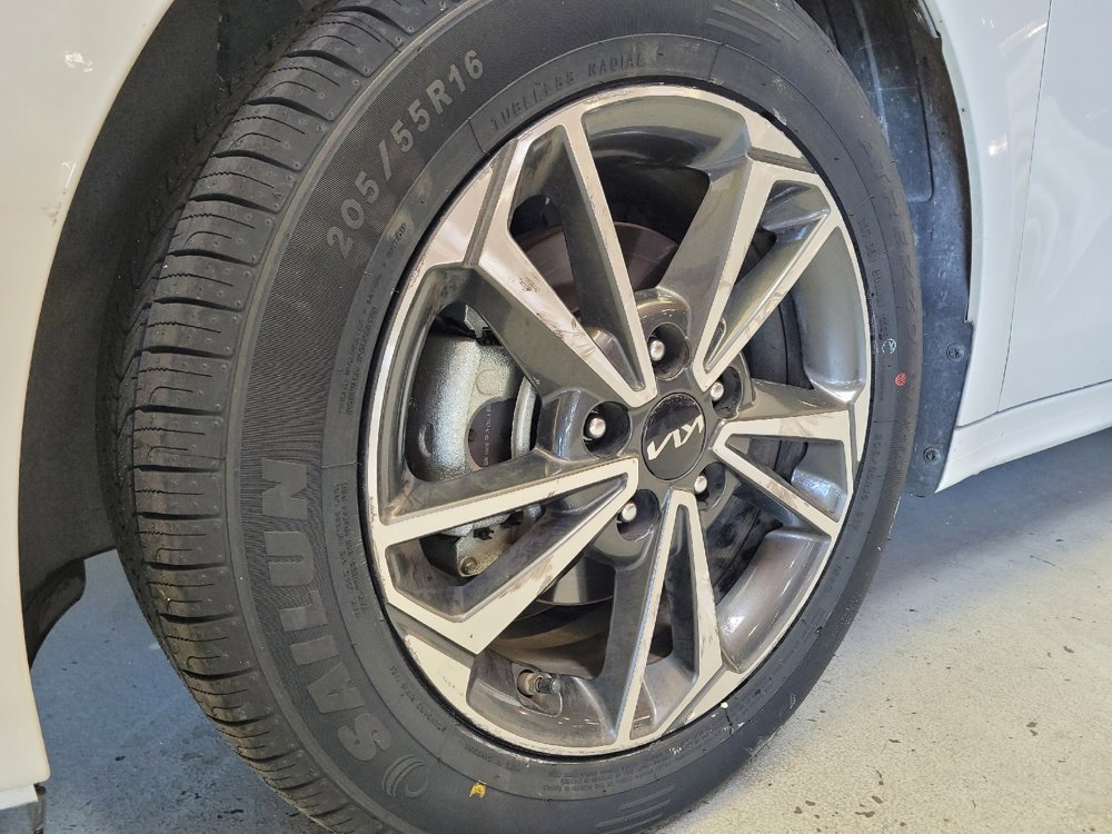 Used 2023 Kia Forte LXS w/ LXS Technology Package image 31