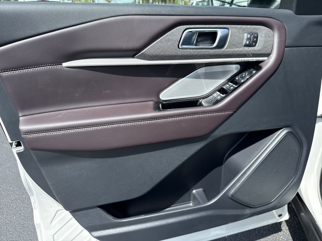 New 2026 Ford Explorer Platinum RWD image 18