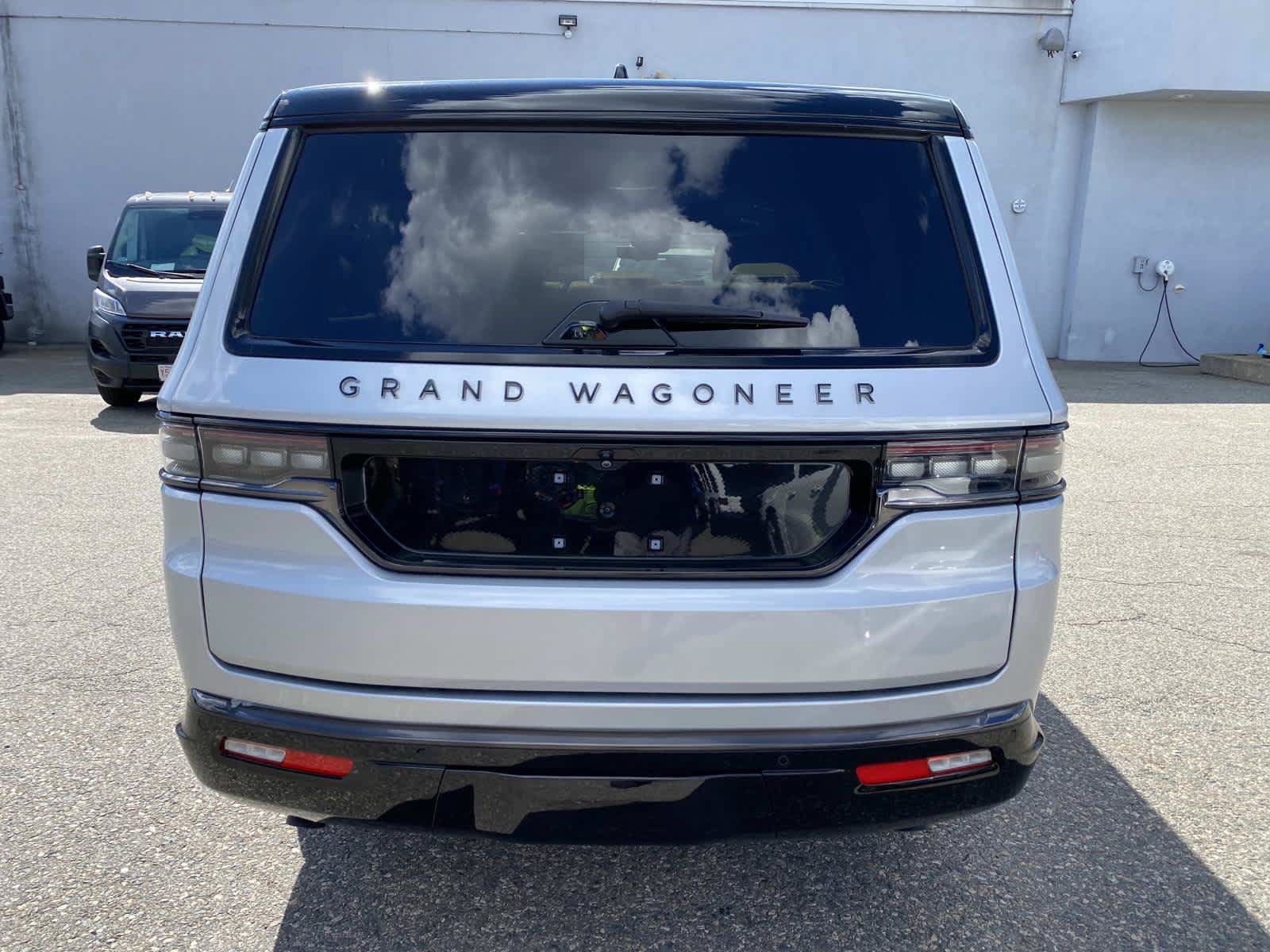 Certified 2025 Jeep Grand Wagoneer L Series III w/ Quick Order Packagew 28T AWD/4WD image 4