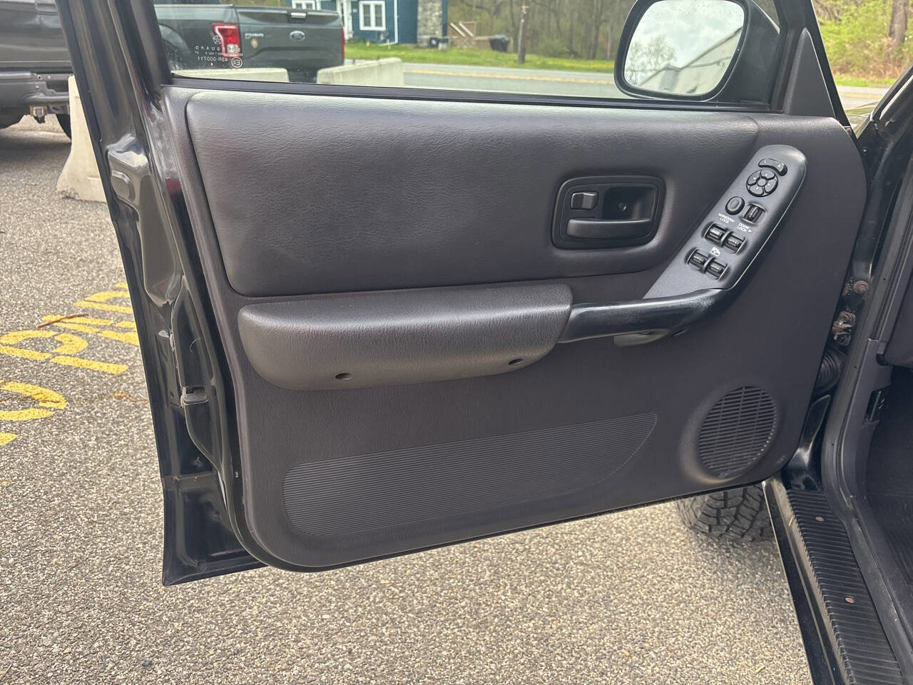 Used 2000 Jeep Cherokee Sport image 17