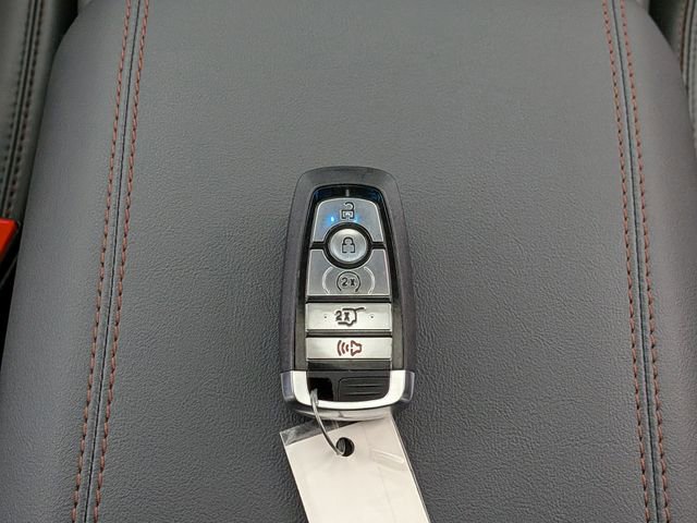 Used 2025 Ford Explorer Active w/ Active Comfort Package image 39