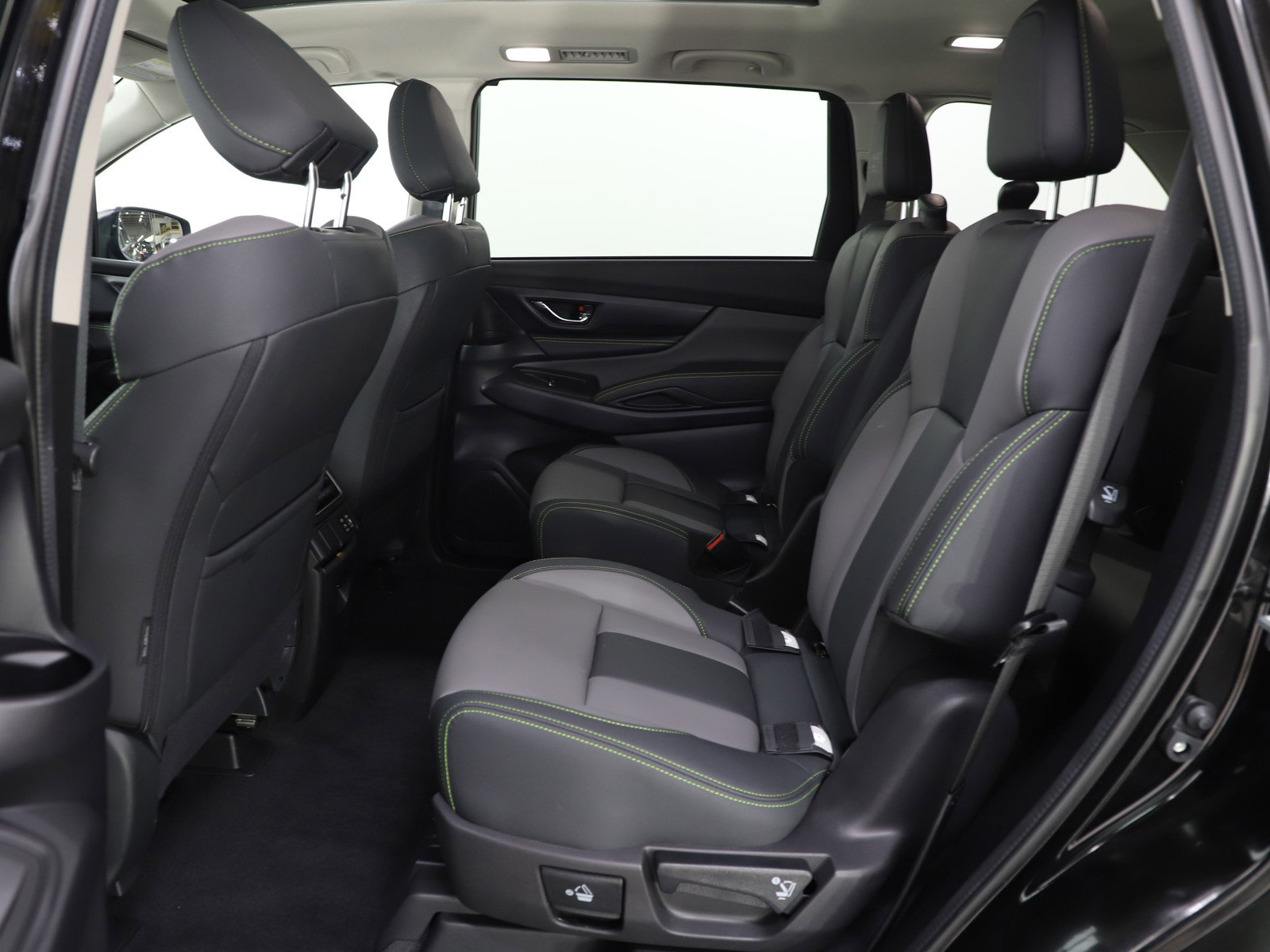 Certified 2025 Subaru Ascent Onyx Edition w/ Onyx Package image 16