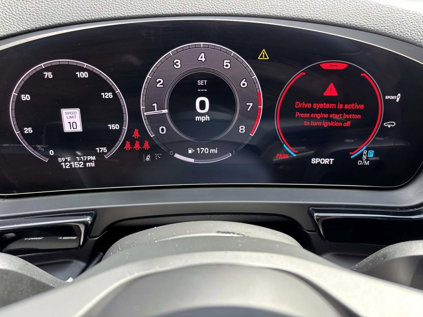 Used 2025 Porsche Cayenne AWD/4WD image 30