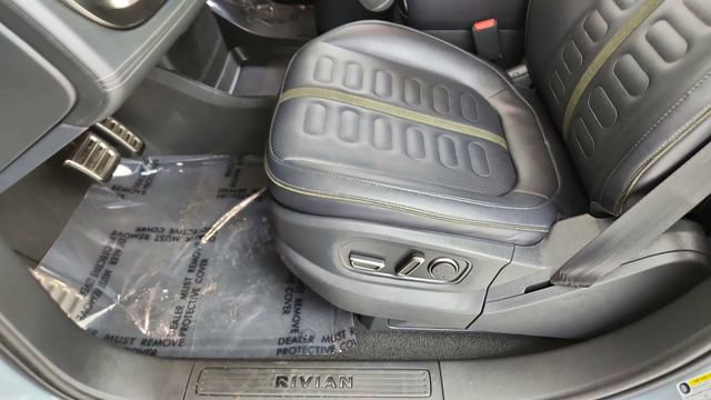 Used 2024 Rivian R1T Adventure image 35